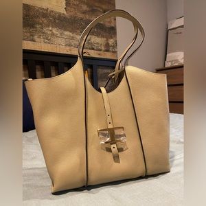 Tod’s T Timeless Logo Tote Bag - Small/Medium - Beige